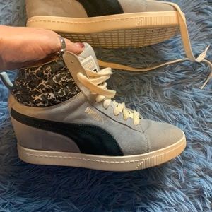 Gently used high top platform Puma
